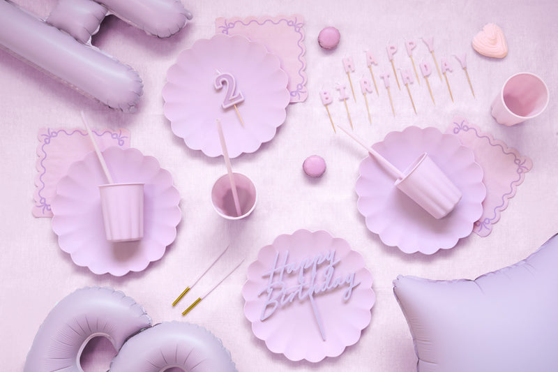 Décoration de gâteau d'anniversaire violet mat