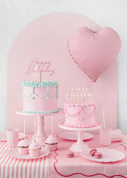 Décoration de gâteau rose clair