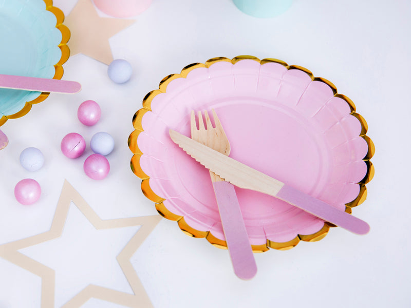 Assiettes en carton rose clair