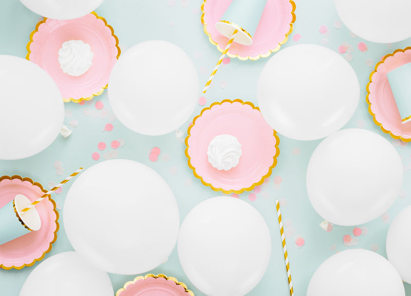 Assiettes en carton rose clair