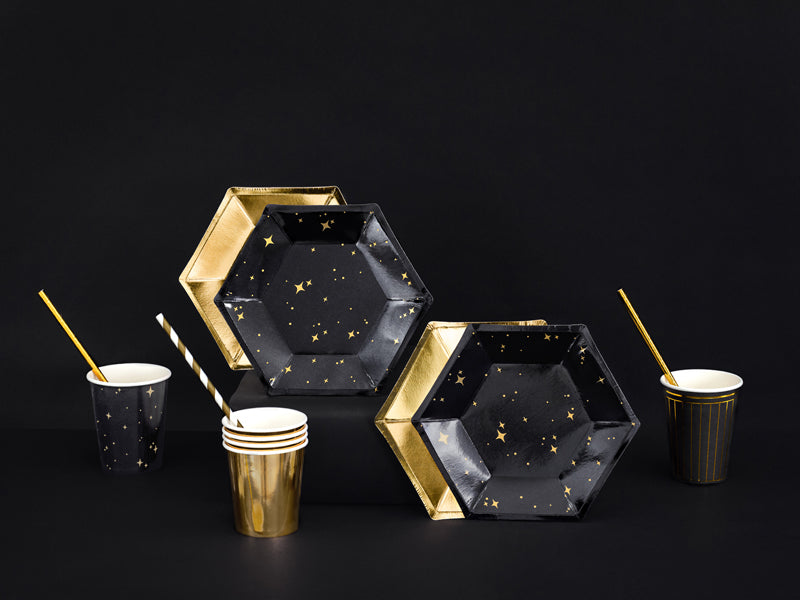 Assiettes en carton noires avec étoiles dorées