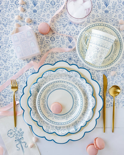 PEMBROKE FLOWER PAPER DINNER NAPKIN
