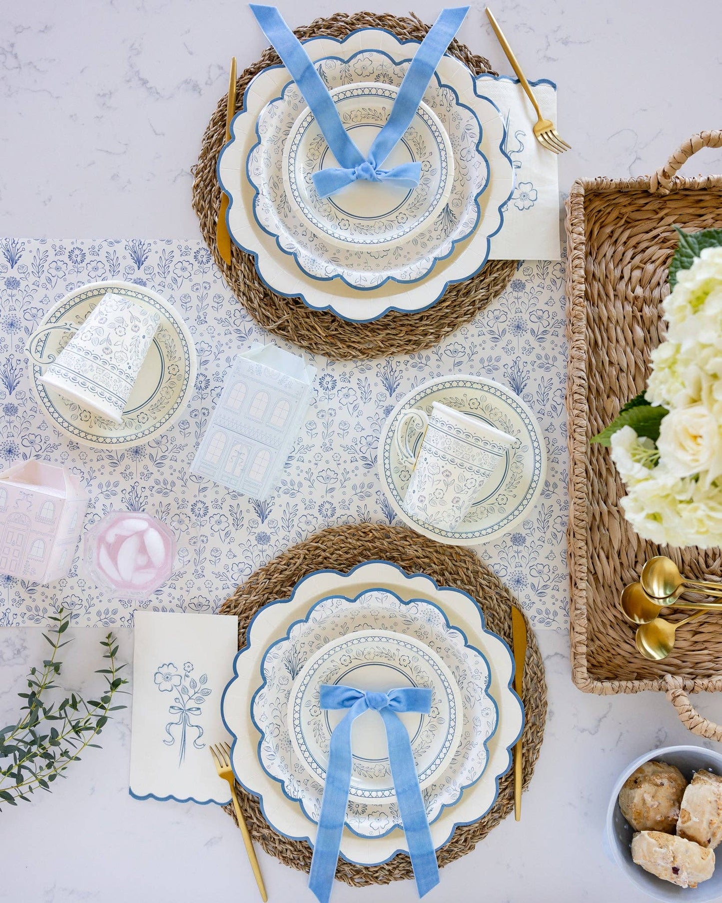 PEMBROKE FLORAL 7" PAPER DESSERT PLATE