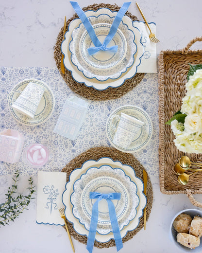 PEMBROKE CREAM WITH BLUE EDGE 12" PAPER PLATE