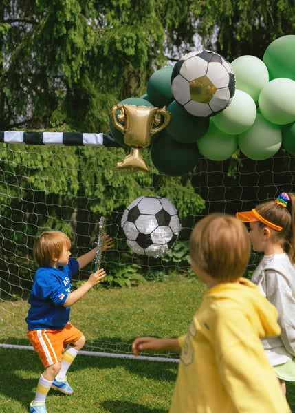 Soccer Garland Balloons