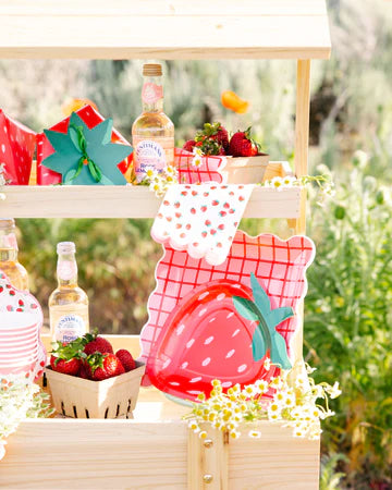 STRAWBERRY SCATTER DINNER NAPKINS
