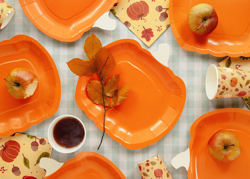 Paper plates Pumpkin - orange