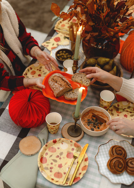 Paper plates Pumpkin - orange